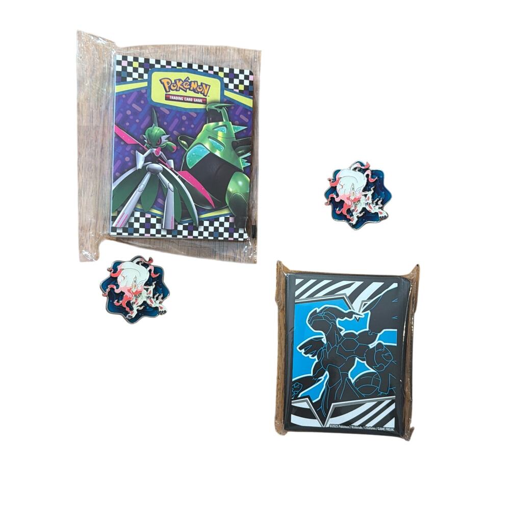 Pokémon Mini Binder Portfolio Hisuian Zoroark Pins 2 Black Bolt Card Sleeves NEW